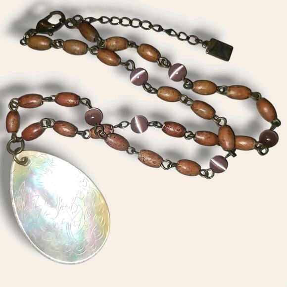 Vintage Anne Klein Etched Mother Of Pearl Pendant Necklace‎ Wood & Glass Beads - Picture 1 of 9